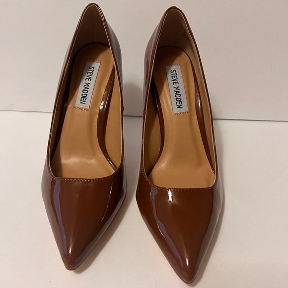 NIB Steve Madden Altisha Cognac Patent Heels - Picture 2 of 7